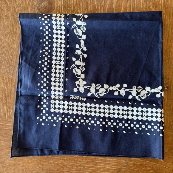 NWOT Thakoon / Hillary Clinton 2016 campaign bandana - Picture 2 of 6